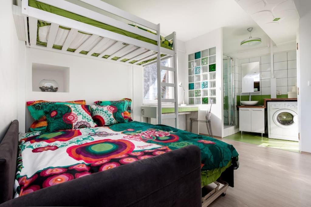 District 5 Studio Near Universities With Ac+view Apartamento *